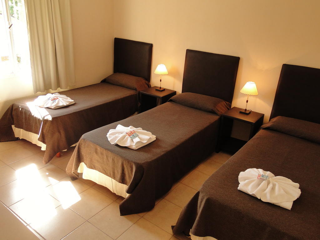Casa Nostra Hotel 비야카를로스파스 객실 사진