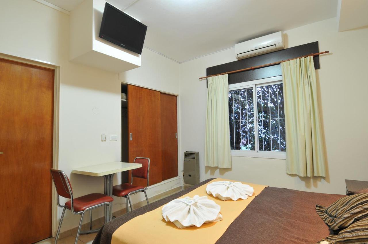 Casa Nostra Hotel 비야카를로스파스 외부 사진
